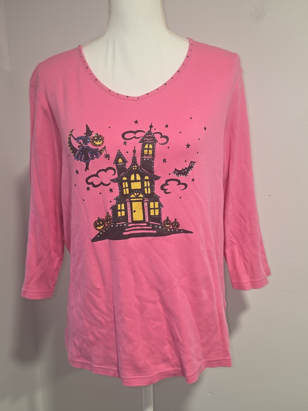 Quacker Factory Pink Halloween Haunted House Witch Graphic Top Women's Size L